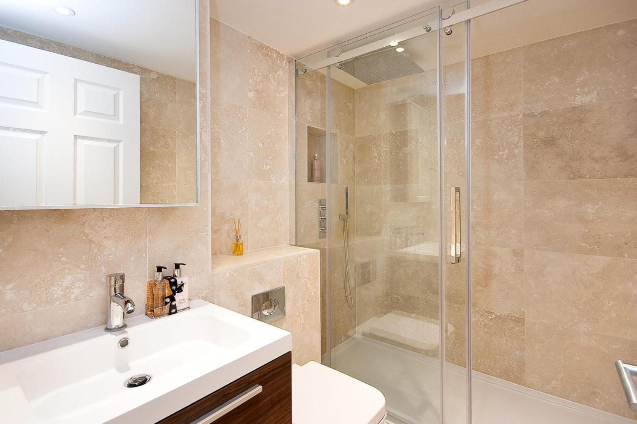 Stunning 2-Bedroom-Hosted By Sweetstay London Eksteriør bilde